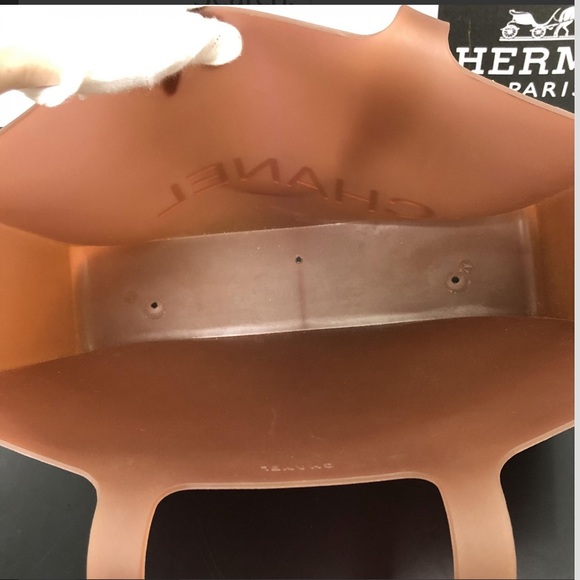 Chanel Logo Embossed Jelly tote - Picture 9 of 14